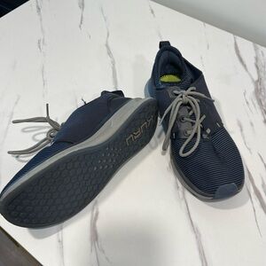 Kuru Size 8 men’s shoes